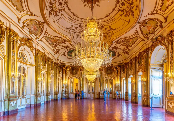 LISBON, PORTUGAL, MAY 31, 2019: Ballroom inside of the Queluz pa — Stock Photo, Image