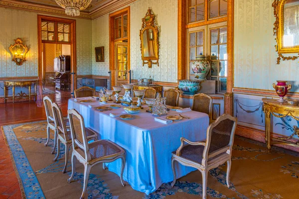 LISBONA, PORTOGALLO, 31 MAGGIO 2019: Sala da pranzo all'interno del Quelu — Foto Stock