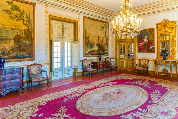 LISBONNE, PORTUGAL, 31 MAI 2019 : Chambre à l'intérieur de l'ami Queluz — Photo