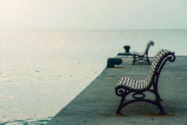 Banken aan de kust van de zee — Stockfoto