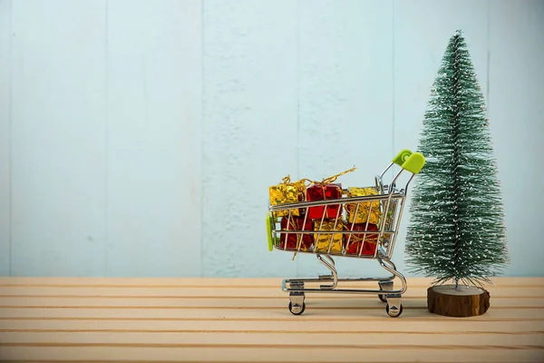 Shopping för jullovet — Stockfoto