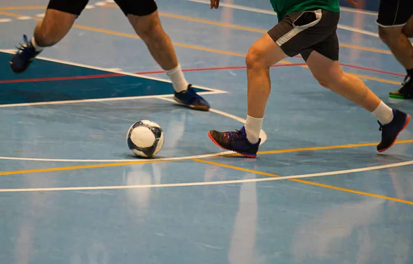 Hala sportowa gracz Futsal — Zdjęcie stockowe