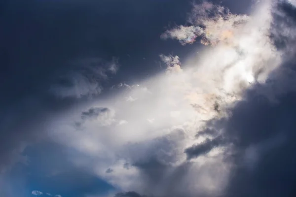 Wolken am Himmel — Stockfoto