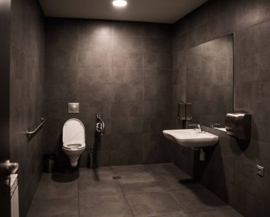 A public toile