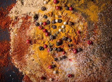 çeşitli baharatlar