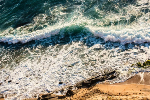 Bela Paisagem Com Costa Marítima Com Rocha — Fotografia de Stock