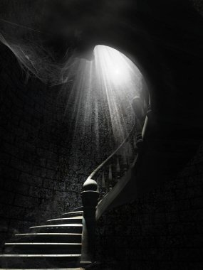 Eski spiral merdivenli gotik bir manzara.