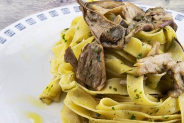 Porcini mantarlı Fettuccine makarna