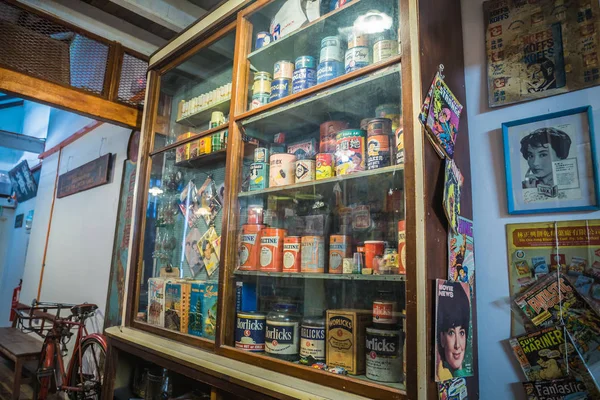 stock image Melaka, Malaysia - July 28 2019: House of Museum Melaka is an antiques museum on Jonker Street, featuring 50s to 70s old trades including old traditional Chinese medicine shop, tailor's shop, tea shop, hair salon, cinema, and many more.