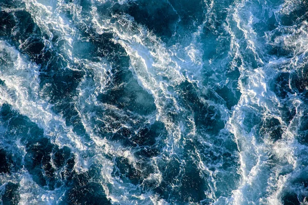 Ondes Mer Avec Mousse Rétro Éclairée Par Soleil Couchant Transparent Photos De Stock Libres De Droits