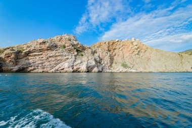 Kırım, Ukrayna 'da Karadeniz' in güzel kayalık kıyıları.