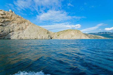 Kırım, Ukrayna 'da Karadeniz' in güzel kayalık kıyıları.