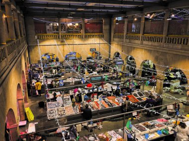 Pontevedra, İspanya - 19 Aralık 2019: İş gününde balık pazarı