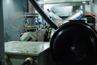 Gaz üzerine çalışan bir dizel jeneratörün kurulumu