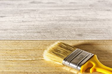 Ahşap yüzey boyama fırça boyama