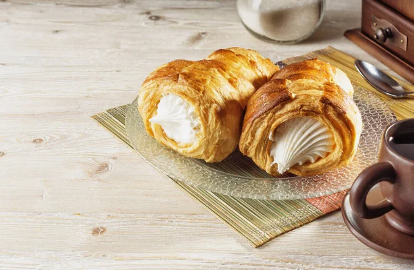 Vaniljsås pastry tube smördeg — Stockfoto