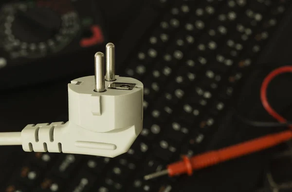 Plug a partir do cabo de alimentação elétrica para computador — Fotografia de Stock