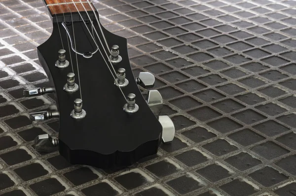 Gergin Telli Bir Elektro Gitarın Boynu — Stok fotoğraf