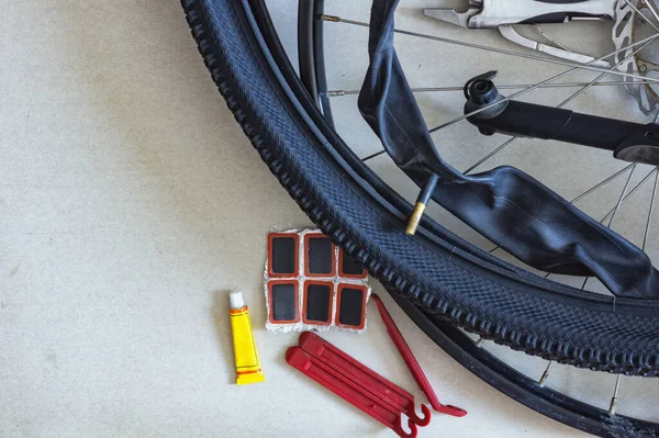 Ferramentas Para Reparação Câmaras Bicicletas Perfuradas — Fotografia de Stock