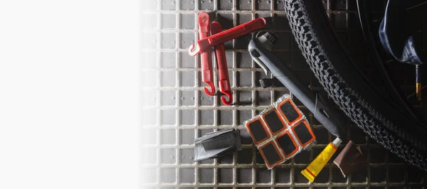 Werkzeuge Zur Reparatur Von Fahrradkameras — Stockfoto