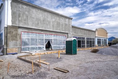 Küçük perakende şerit yapım aşamasında