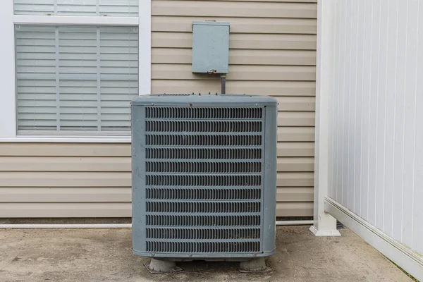Old Air Conditioning Unit On Condo Patio — Stok Foto