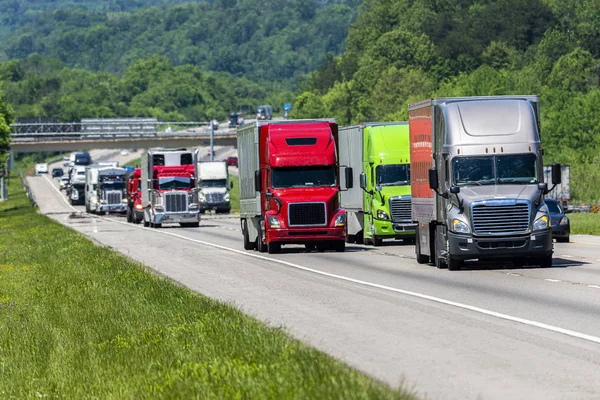 Heavy Truck Traffic On Tennessee Interstate — 스톡 사진