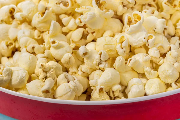 Vízszintes Extrém Közelkép Egy Vödör Popcornról — Stock Fotó