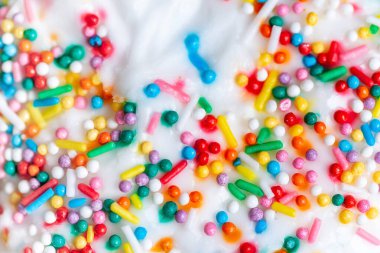 Paskalya için farklı tasarım görevleri için beyaz şekerleme, üst görünüm, arkaplan