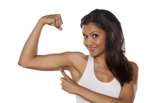 Kvinna med fit armar — Stockfoto
