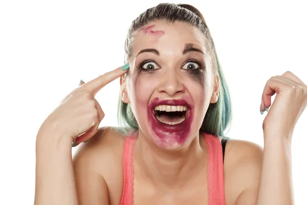 Vrouw met vlekkerig make-up — Stockfoto