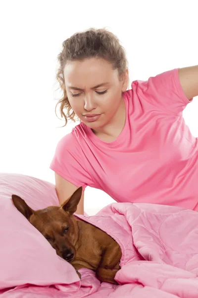 Ragazza con un cane — Foto Stock