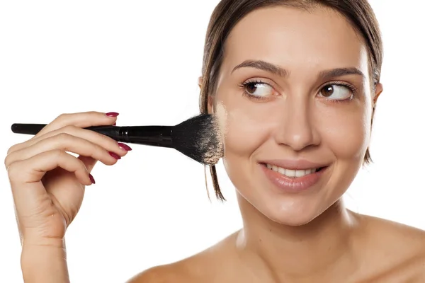 Base di trucco applicare — Foto Stock