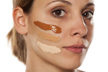 yüzünde üç farklı Vakfı