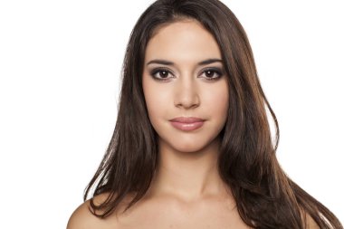 Güzel ve gülümseyerek