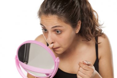 kadın yüzünü denetleme 