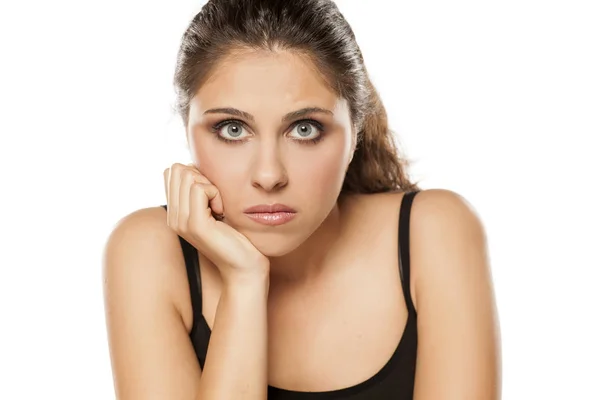 Mujer joven triste — Foto de Stock