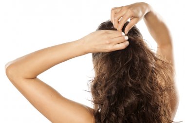 kadın at kuyruğu bağlama