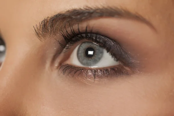 Female blue eye — Stock Photo, Image
