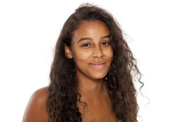 Smiling dark-skinned woman — Stock Photo, Image