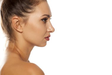 Güzel, şehvetli kadın.