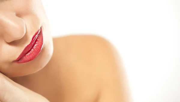 Schöne Lippen Mit Rotem Lippenstift — Stockfoto