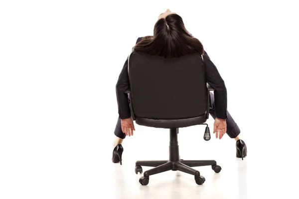 Mujer Negocios Cansada Durmiendo Una Silla Oficina Sobre Fondo Blanco —  Fotos de Stock