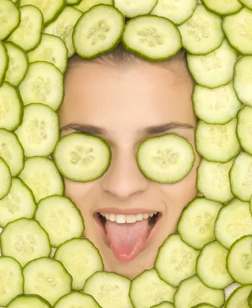 Young Beautiful Woman Posing Slices Cucumber Her Face — Stock Photo, Image