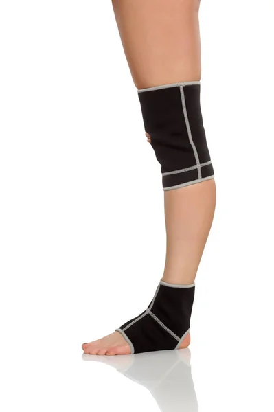 Frauenbein Mit Strebe Für Knie Und Knöchel — Stockfoto