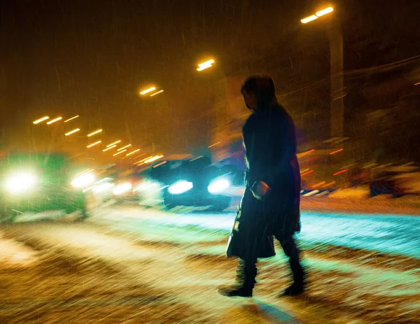 Woman on zebra crossing at night. — Stock Photo, Image