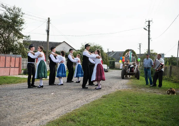 HEYIVCI,UKRAINE - SEPTEMBER 09, 2016: Harvest day celebration in — Stock Photo, Image