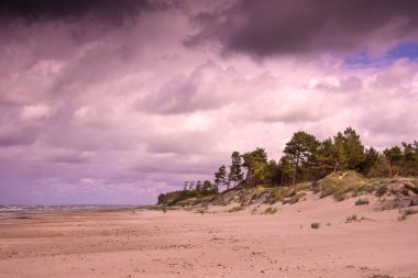Letonya Baltık Denizi kıyısında