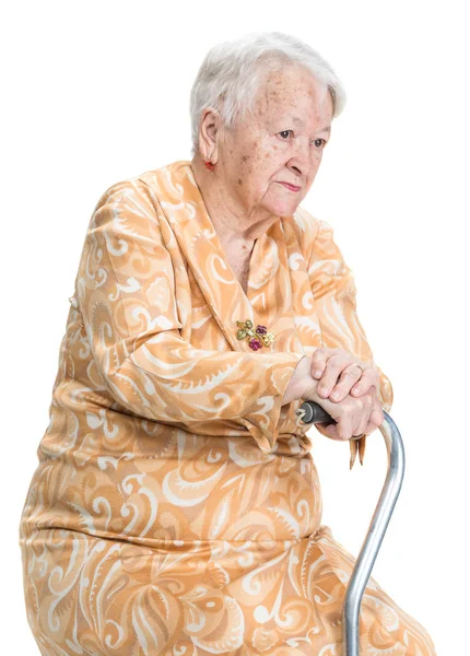Porträtt av pensiv gammal kvinna poserar i studio — Stockfoto