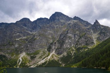 Dağlarda Morskie Oko (Deniz Gözü) Gölü